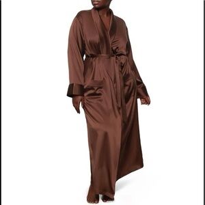 NWT SKIMS Long Stretch Silk Robe, Cocoa, XXS